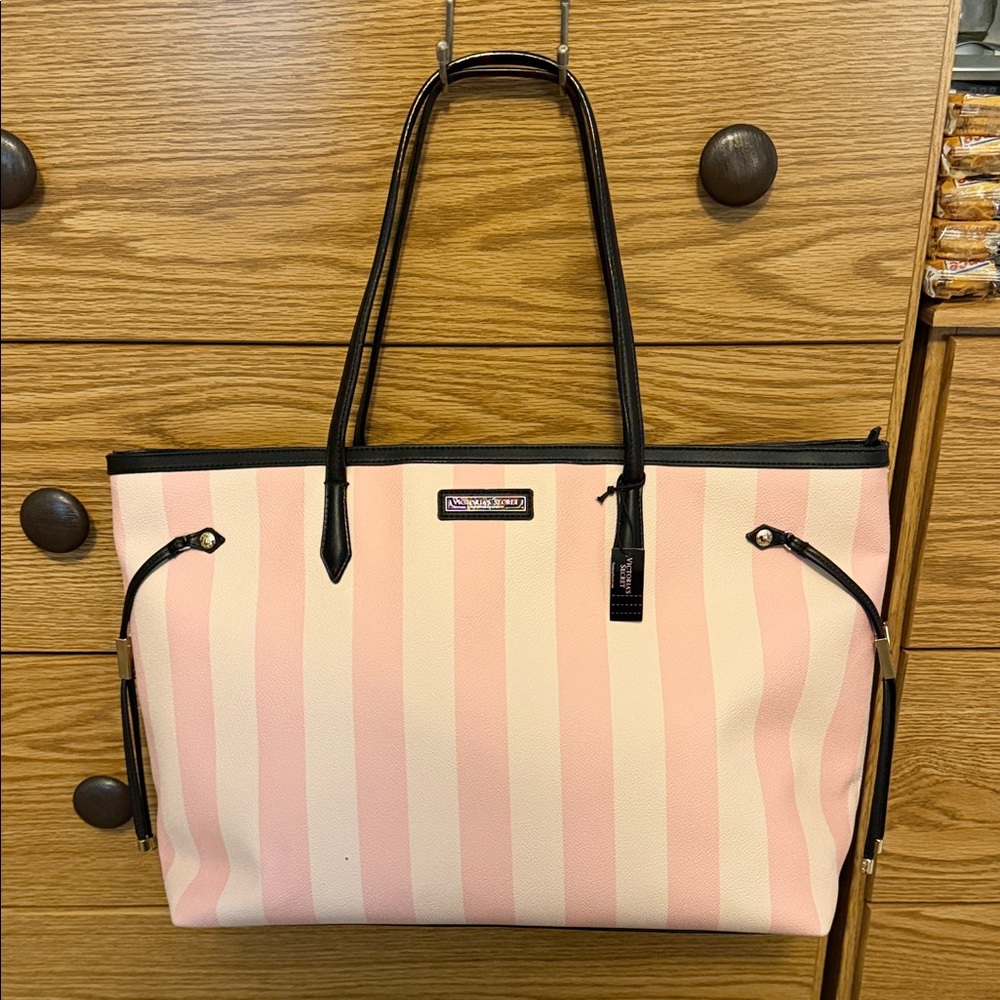 Kate Spade Pink and Cream Tote and 4 Accessory Bundle